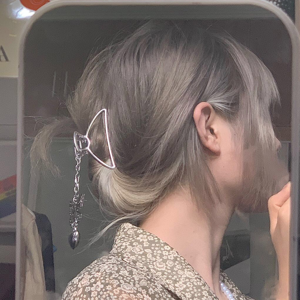 Kẹp Tóc Kim Loại Hình Bướm Xinh Xắn Cho Nữ