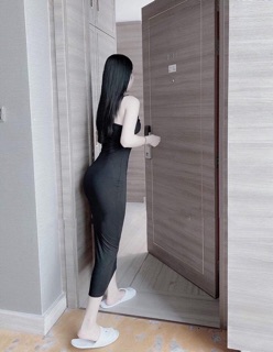Váy đen body 2 dây