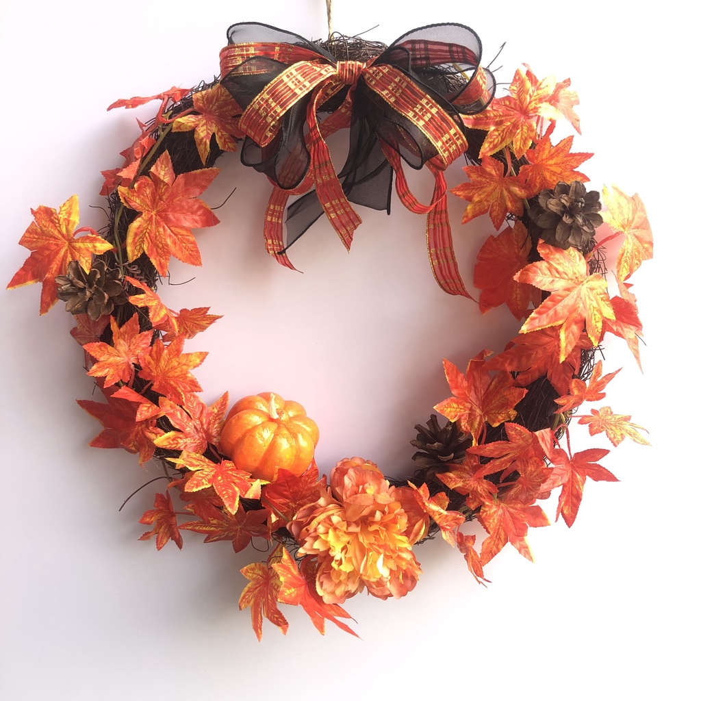 Vòng nguyệt quế treo cửa trang trí Halloween đường kính 45cm với lá phong,bí ngô, nơ mẫu MN02