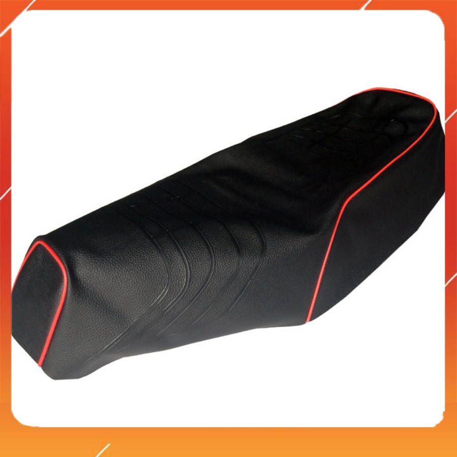 Vỏ bọc yên xe Dream II sử dụng chất liệu vải giả da PU có độ bền cơ tính tốt, co giãn đa chiều, chống thấm nước