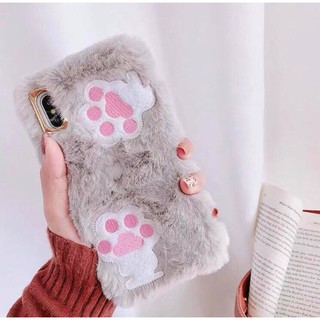 Ốp iphone lông hình dấu chân chó
