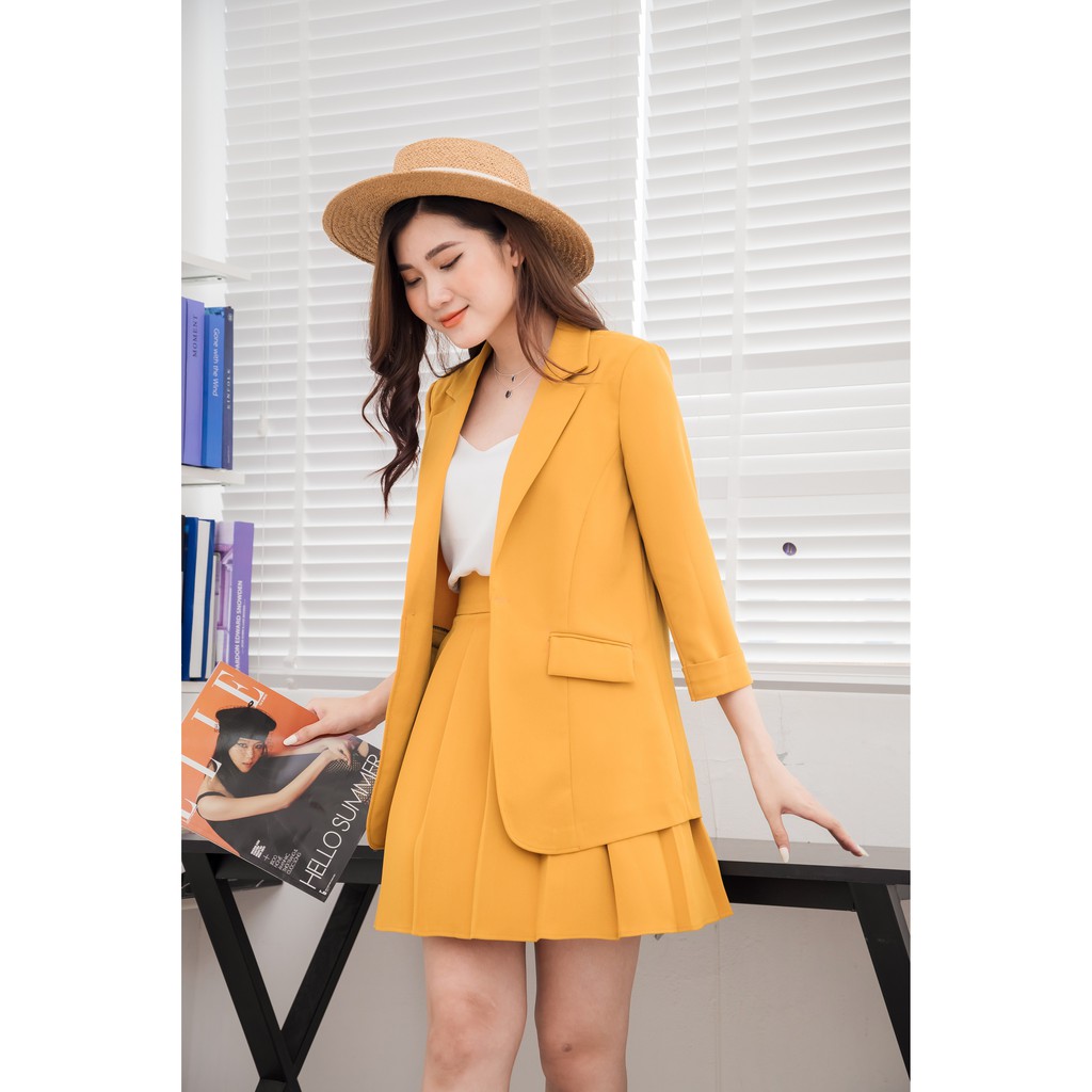 Chân váy ngắn xếp ly kiểu dáng trẻ trung, dễ phối đồ, chất vải mát mịn - WFStudios | BigBuy360 - bigbuy360.vn