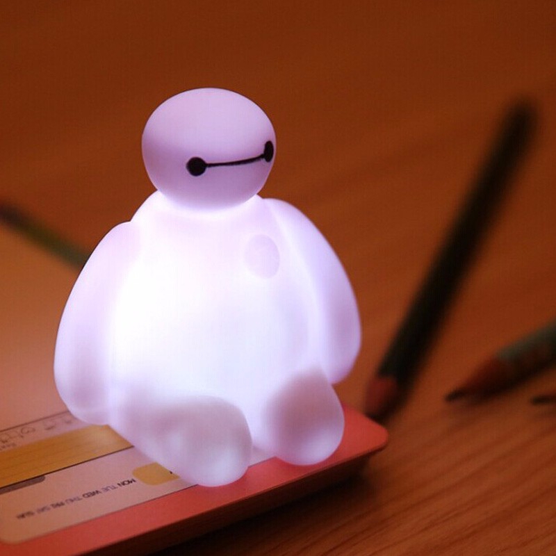 Đèn LED kiểu dáng Big Hero Baymax sáng tạo độc đáo