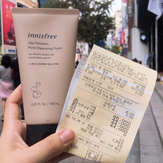 Sữa Rửa Mặt Tro Núi Lửa Innisfree Jeju Volcanic Pore Cleansing Foam 150ml