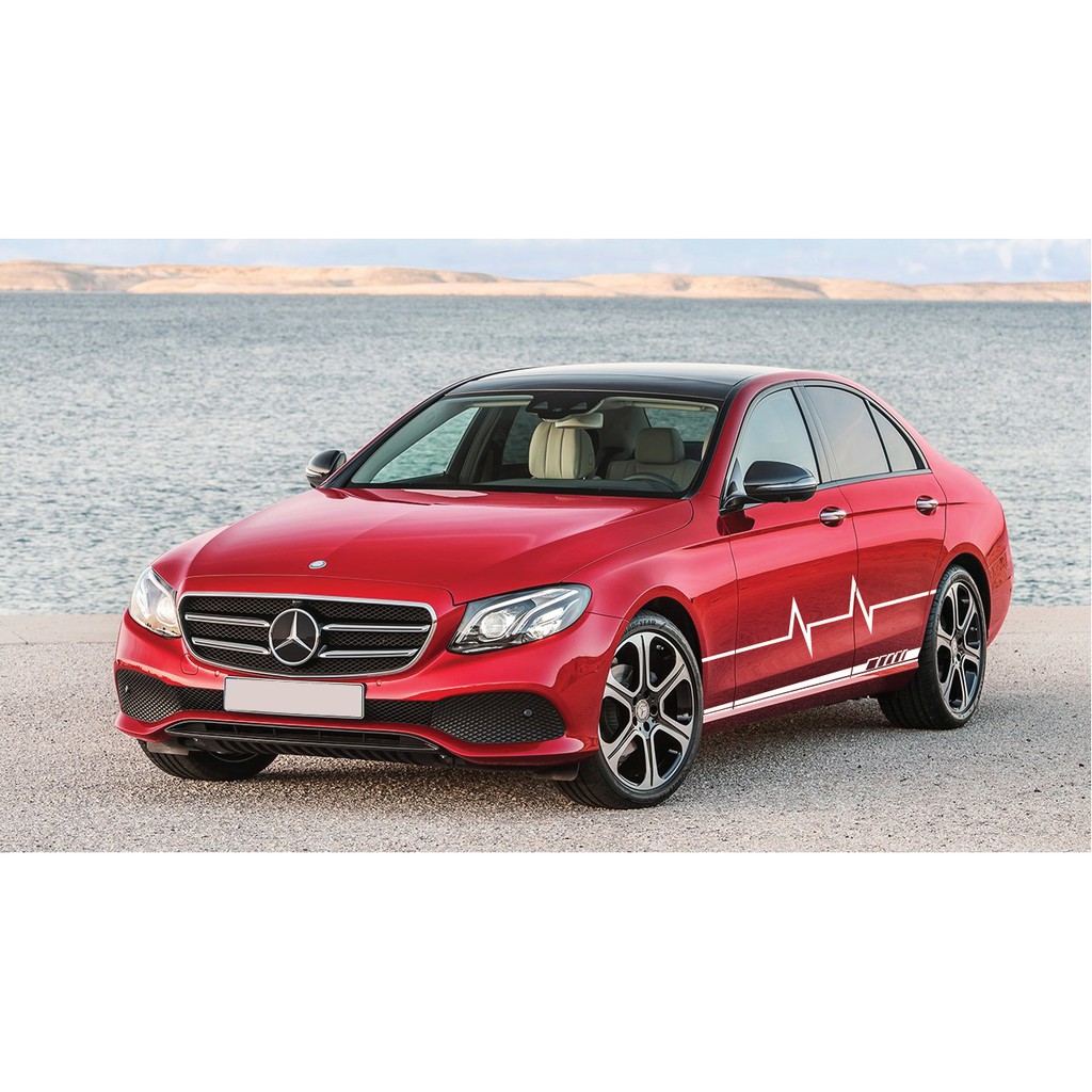Tem dán xe ô tô Mercedes phong cách thể thao