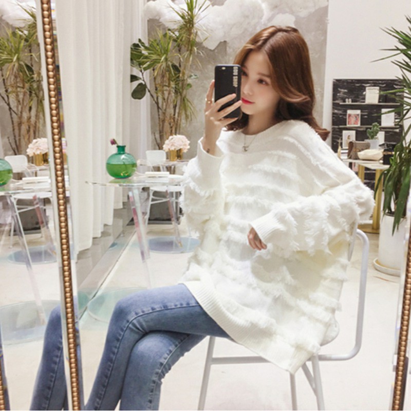 Áo len dáng rộng màu trơn phối tua rua cho nữ | BigBuy360 - bigbuy360.vn