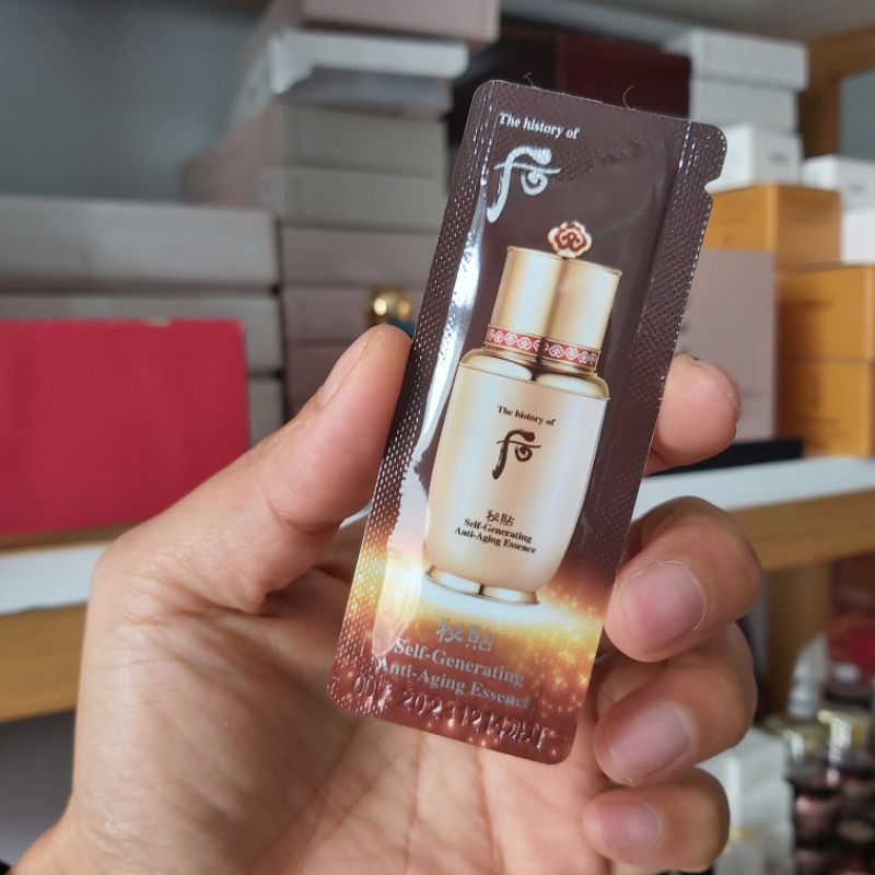 Gói Tinh chất Whoo Bichup hồng nhuận trẻ hóa da và giảm mụn ẩn - Whoo Bichup Self-Generating Anti-Aging Essence 1ml | BigBuy360 - bigbuy360.vn