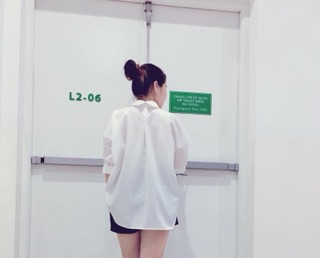 Sơ mi Oversize trắng 2 cổ.