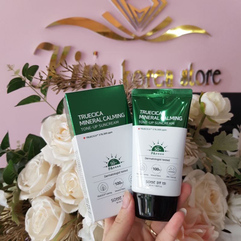 Kem chống nắng chuyên cho da mụn nhạy cảm Some by mi truecica mineral calming tone up  suncream