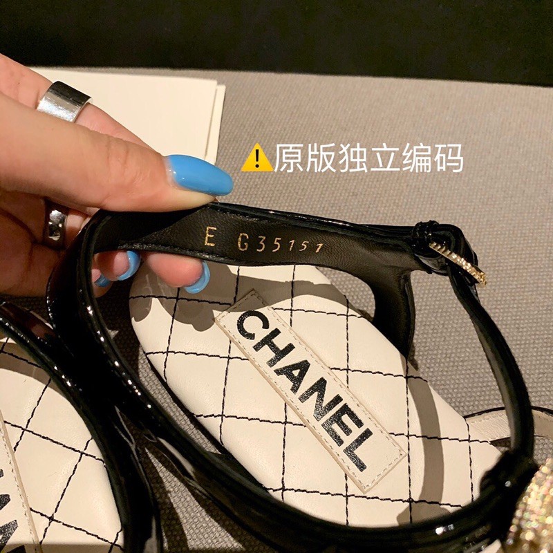 Dép xỏ ngón dây quai đính ngọc đế lót lớp da êm chân 𝘾𝙝𝙖𝙣𝙚𝙡 CN 𝘾𝙝𝙖𝙣𝙚𝙡