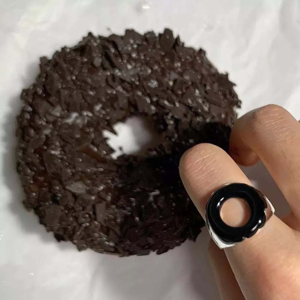 Dây Chuyền / Nhẫn Đeo Tay Kim Loại Mặt Hình Bánh Donut Dễ Thương Cho Nữ