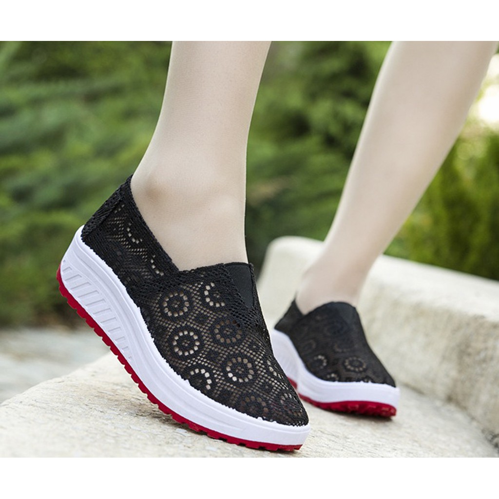 Giày slip on ren đế bánh mì S106