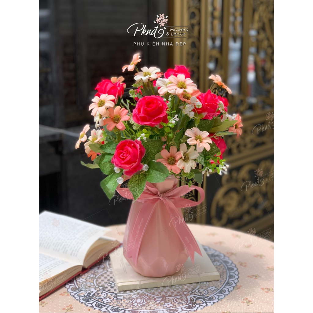 Bình hoa hồng giả chất lụa trang trí để bàn đẹp PKND FLOWERS &amp; DECOR