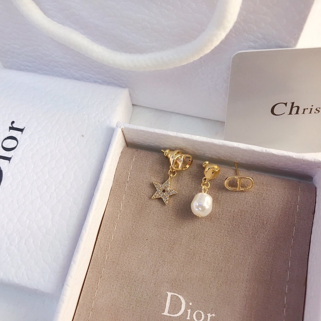 Khuyên Tai Tròn Bằng Thép Titan In Logo Dior Thời Trang Cho Nữ