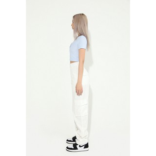 Áo croptop cổ tròn BLMDE