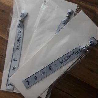 Vòng tay concert ngày 26 EXO.