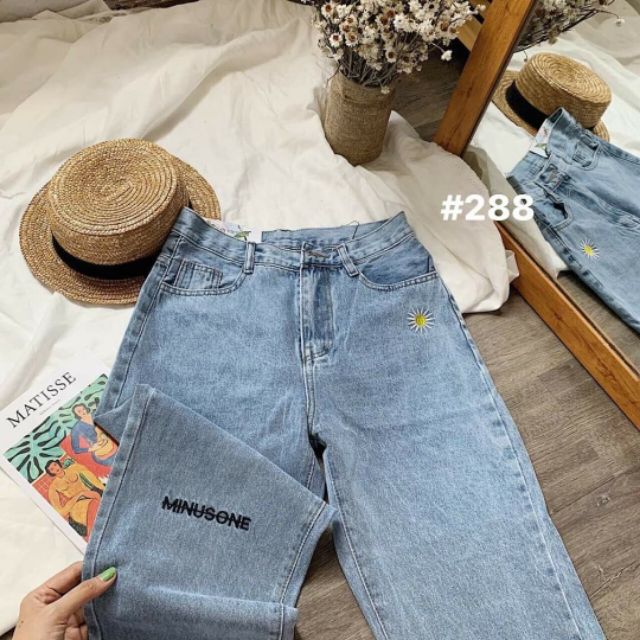 Quần baggy jean thêu hoa cúc + belt