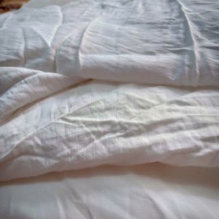 Vải c Nguyễn Yến