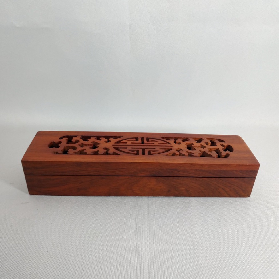 ((MIỄN SHIP)) HỘP ĐỰNG ĐŨA CHẠM TRỔ BẰNG GỖ TRẮC CHUẨN HỌA TIẾT CỔ ĐIỂN