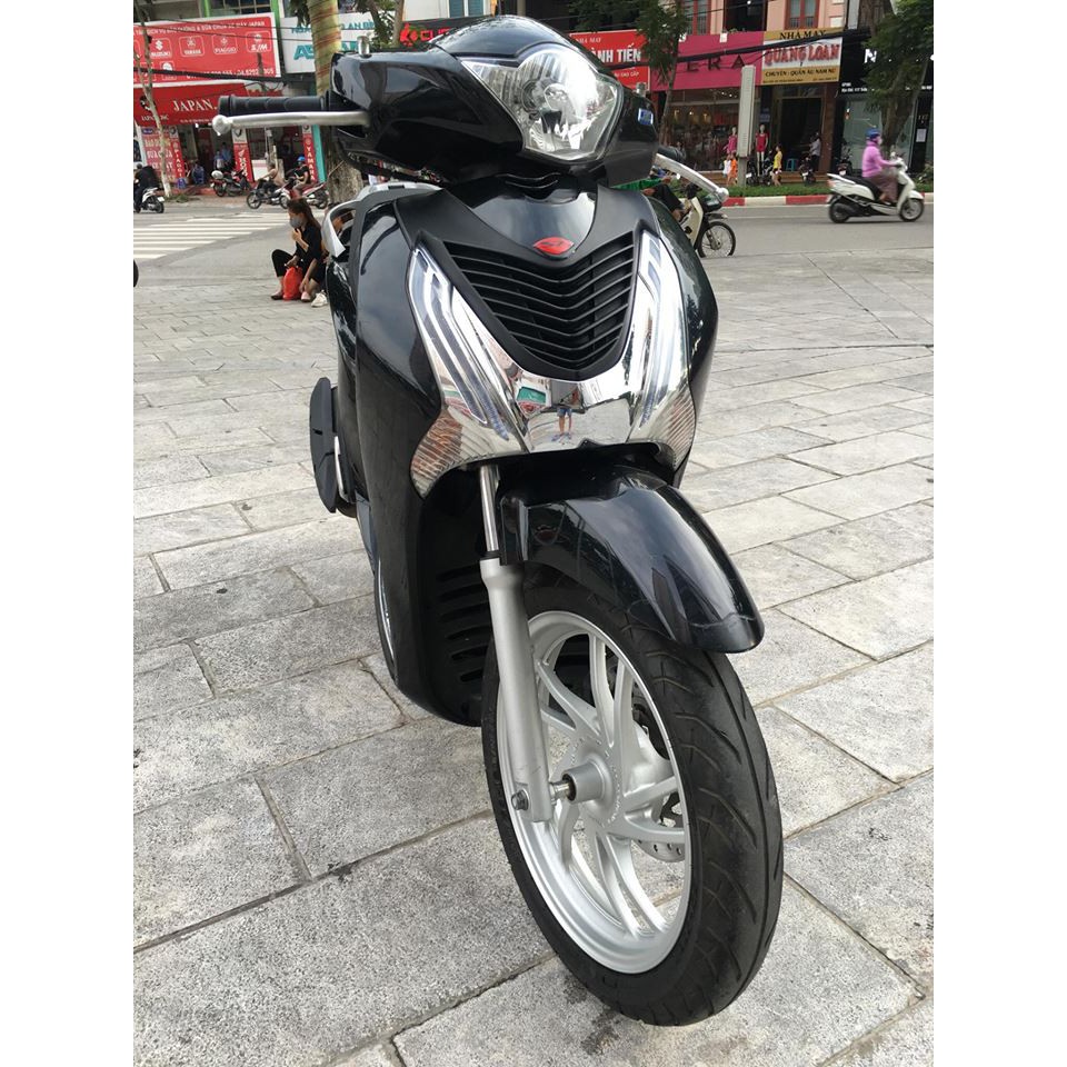 Nắp trước tay lái bàn thờ sh 2012-2016 honda