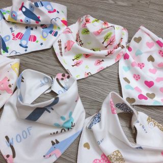 Khăn yếm tam giác vải cotton 2 lớp cúc bấm ( hàng chất đẹp)