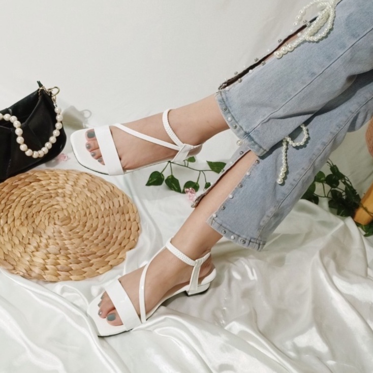 Giày sandal nữ quai hậu đế 3 phân đi học, đi làm 2 màu đen trắng-tb06,3cm