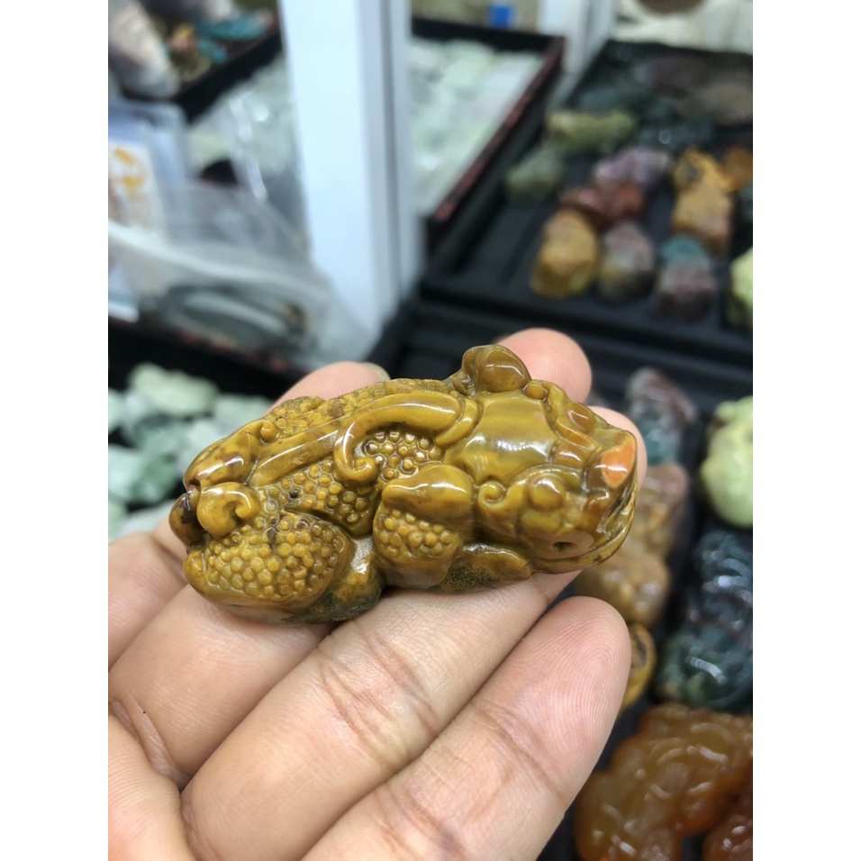 Mặt dây chuyền Tỳ Hưu vẩy rồng phong thủy đá ngọc băng tảo