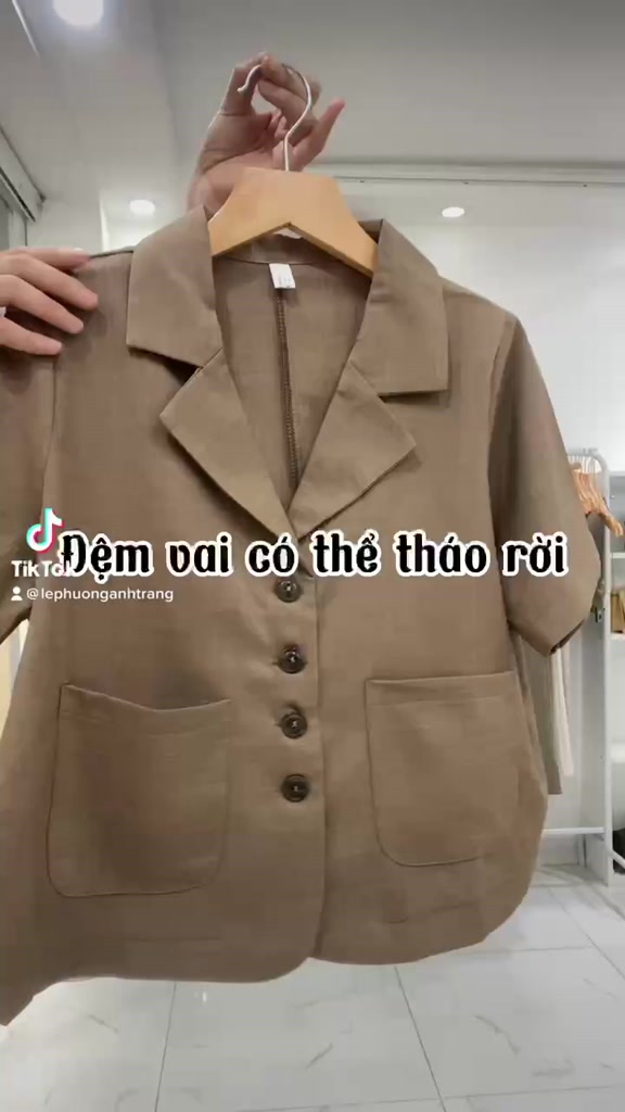 Áo blazer cộc tay dáng ngắn có đệm vai phong cách Hàn Quốc A34 | BigBuy360 - bigbuy360.vn