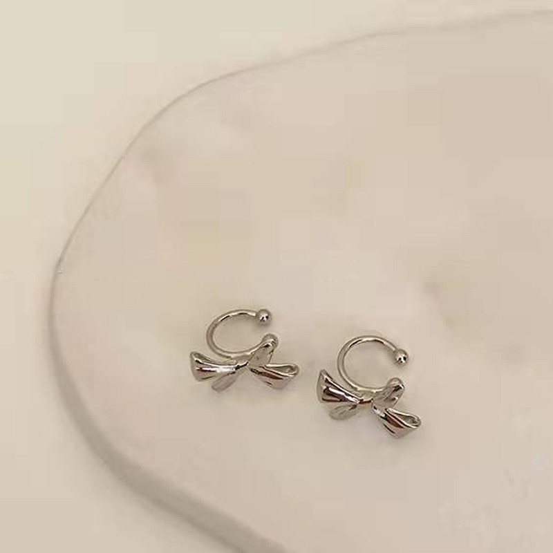 Khuyên Kẹp Vành Tai Hình Nơ Bằng Kim Loại Phong Cách Hip Hop 19A1481 Thời Trang