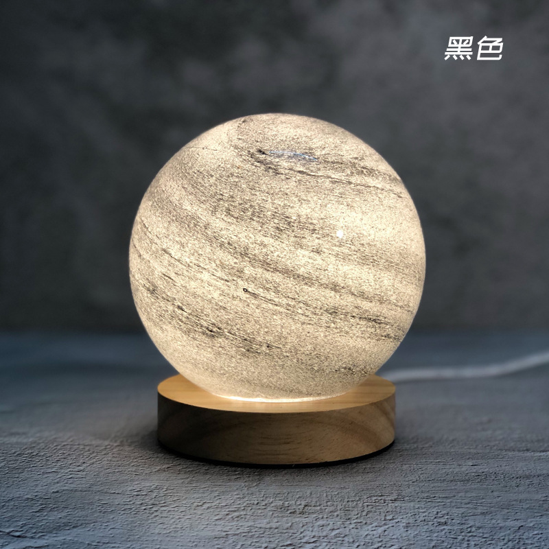 Đèn ngủ đế gỗ sồi mặt hình hành tinh làm từ thủy tinh độc đáo đáng yêu cho bé