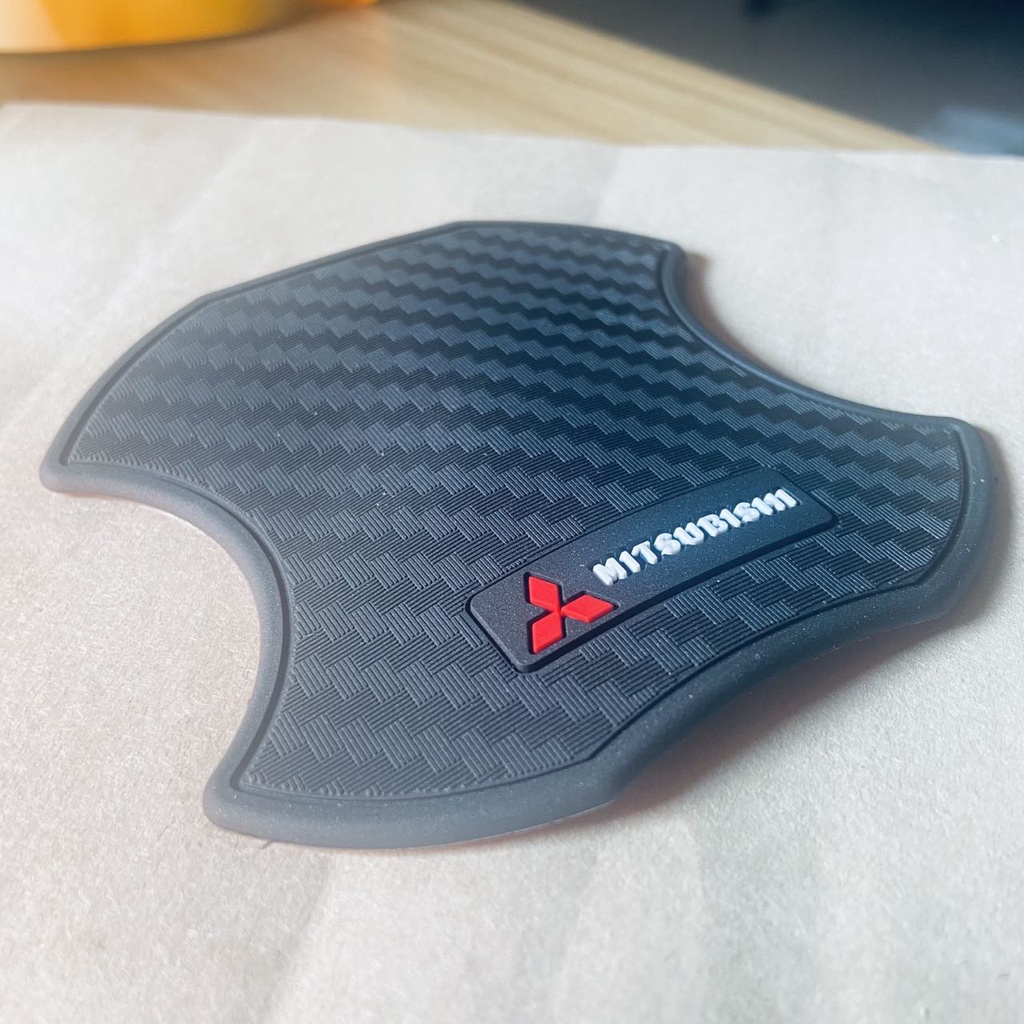 Bộ 4 Miếng Dán Cao Su Bảo Vệ Tay Nắm Cửa Xe Hơi Mitsubishi Attrage Mirage G4 Triton Xpander Pajero Xpander Lancer ASX Storm Accessorie