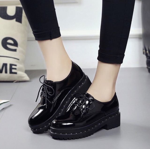 Giày Oxfort đế bánh mì da bóng đế viền đinh-260k | BigBuy360 - bigbuy360.vn