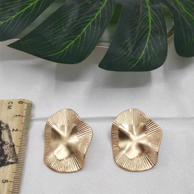 Bông tai vintage mạ vàng