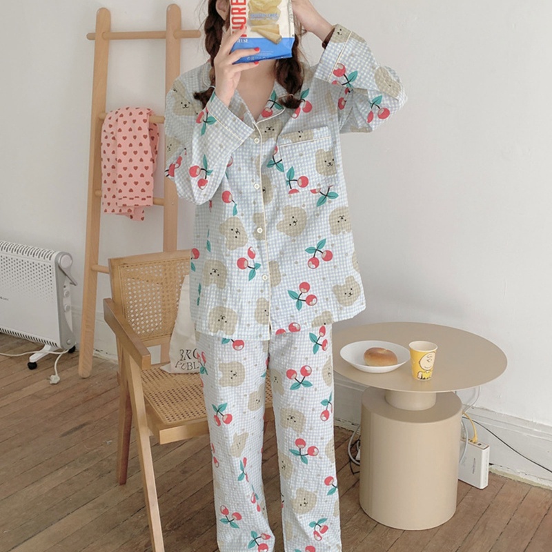 Bộ Đồ Ngủ 2 Món Áo Sơ Mi Tay Dài Cài Khuy In Hình Gấu Phối Quần Dài Kẻ Sọc Thời Trang Mùa Xuân Dễ Thương Cho Nữ