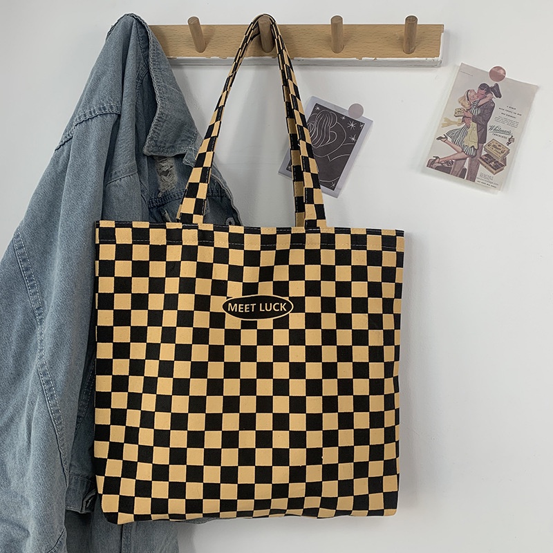 Túi tote vải họa tiết CARO có khóa zip kéo