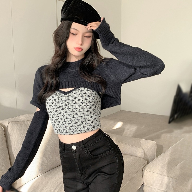 Set Áo Croptop 2 Dây Cổ Chữ V + Áo Khoác Cardigan Thời Trang Cho Nữ