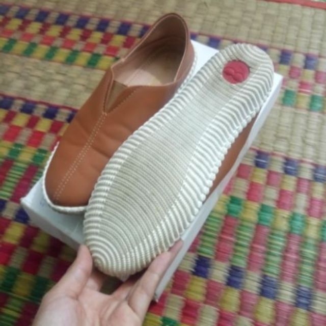 Giày slion của Minh Thư