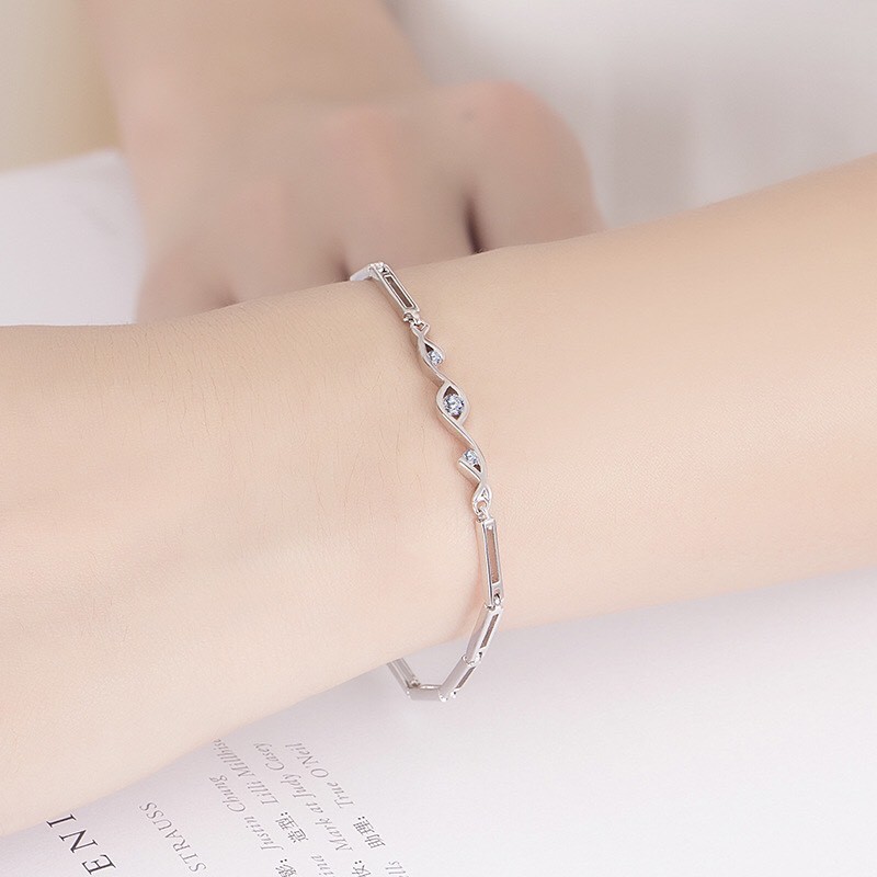 Lắc tay bạc Mon Lilas đính đá thiết kế cá tính V0420003