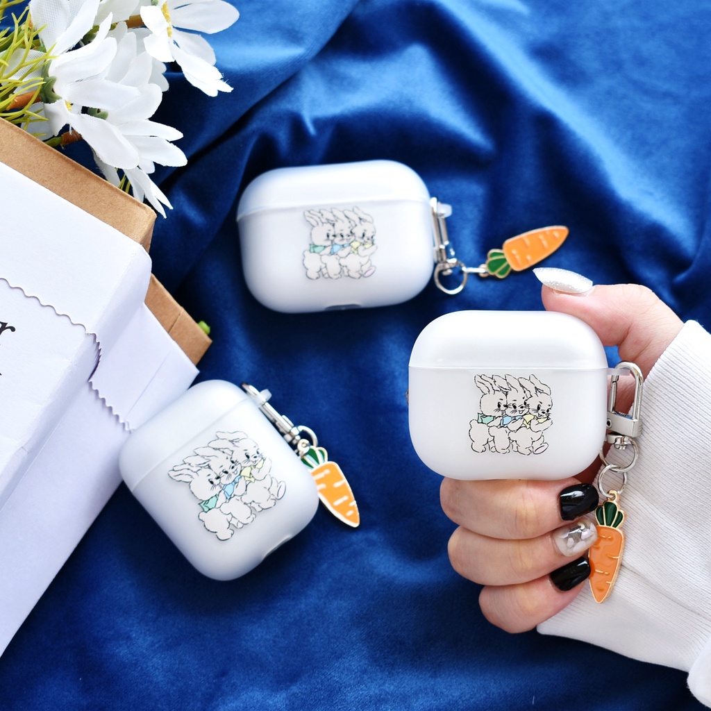 Vỏ Bảo Vệ Hộp Sạc Tai Nghe AirPods3 Gen 2021 / 3 / 3 Họa Tiết Ba Chú Thỏ Dễ Thương Tiện Dụng