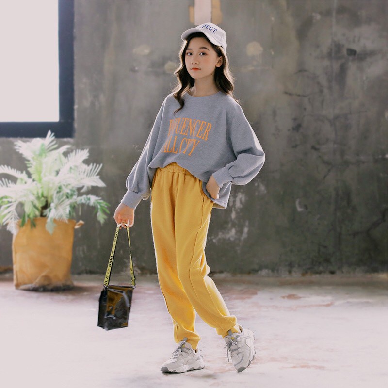 Bộ thu đông bé gái 14-45kg, bộ dài tay bé gái 4-15 tuổi mẫu ALL CITY sang chảnh 2 màu vàng xám đáng yêu.