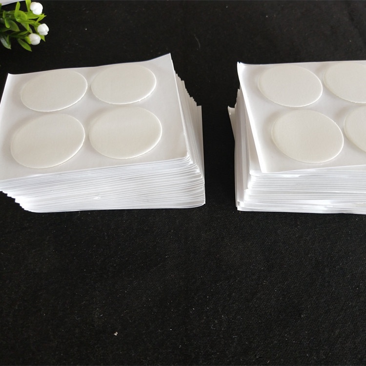 4 miếng dán keo tròn siêu dính 2 mặt 3x3cm