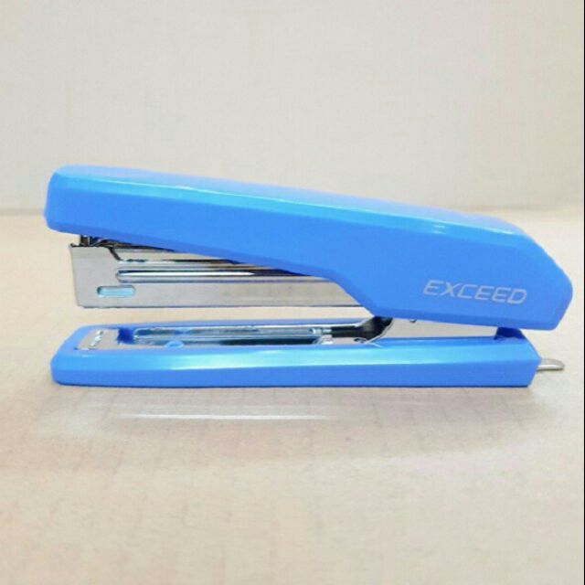 Bấm kim số 10 deli 0229