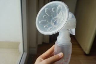 HÚT SỮA CẦM TAY UNIMOM