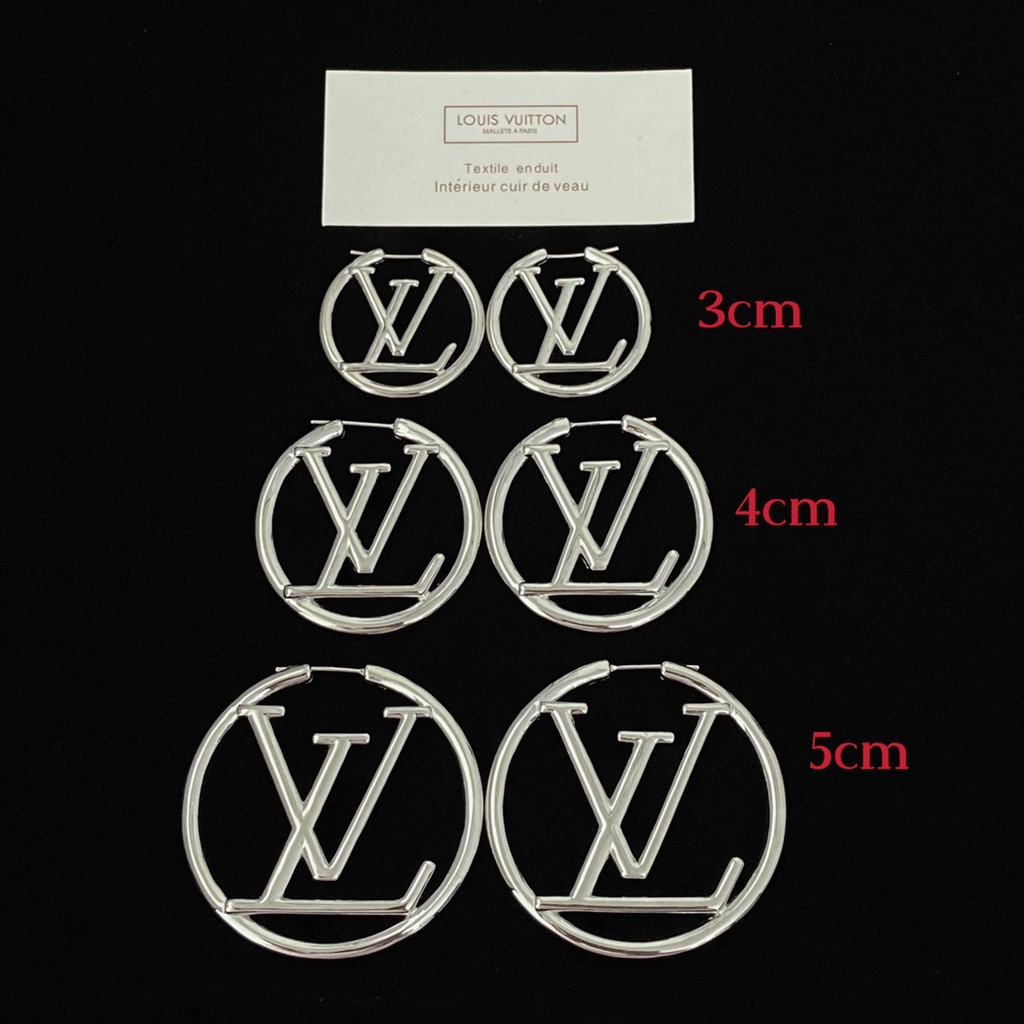 Bông Tai Louis Vuitton Chữ Thời Trang Thanh Lịch