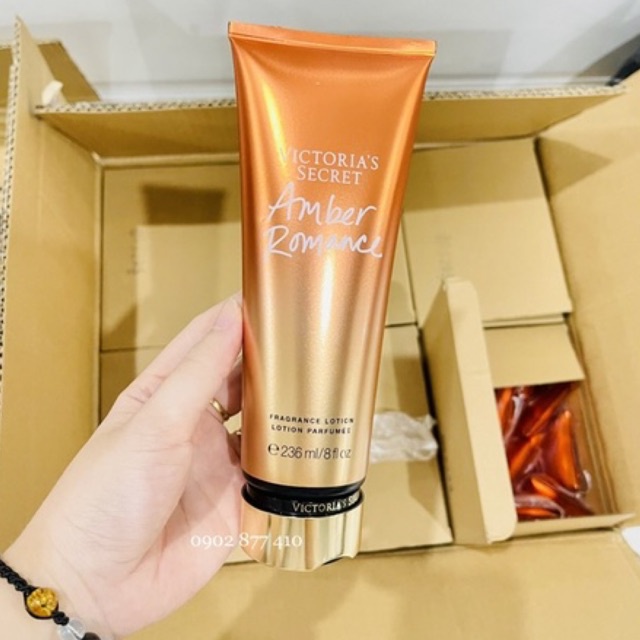 Dưỡng body Victoria Secret Amber Romance