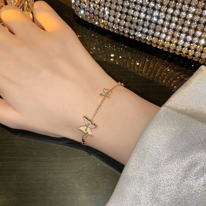 Vòng đeo tay YeYi titan mặt bướm phong cách Hong Kong đơn giản thời trang cho nữ