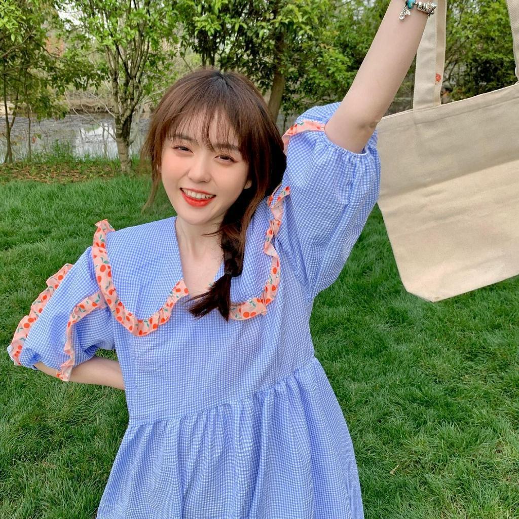 Đầm tay ngắn họa tiết hoa thời trang sành điệu cho nữ