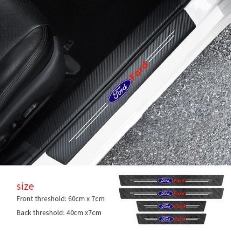 Bộ 4 miếng dán bảo vệ bậc chân xe ô tô sợi carbon, decal chống trầy xước bậc chân xe ô tô có logo theo hãng xe