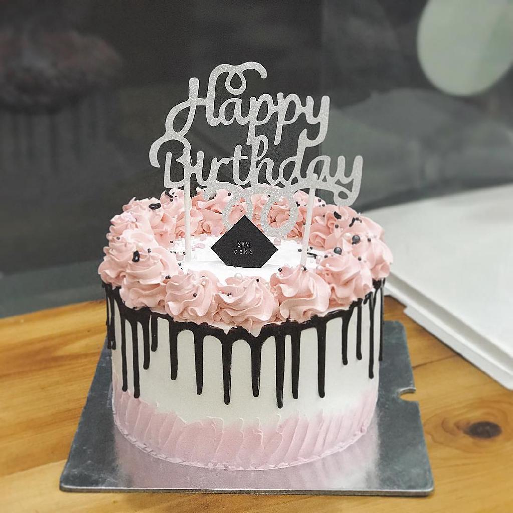 Topper HPBD nét đậm xoắn trên bạc