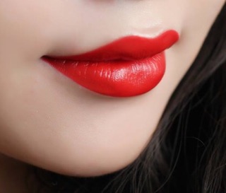 Son Tatcha  KYOTO RED SILK LIPSTICK